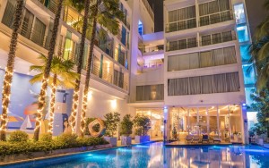 محوطه هتل محوطه هتل