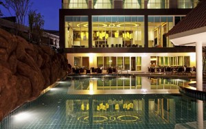 محوطه هتل محوطه هتل