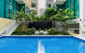 محوطه هتل محوطه هتل