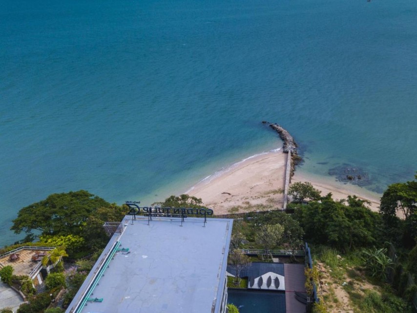 محوطه هتل محوطه هتل