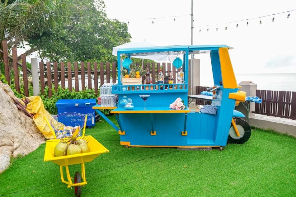 محوطه هتل محوطه هتل