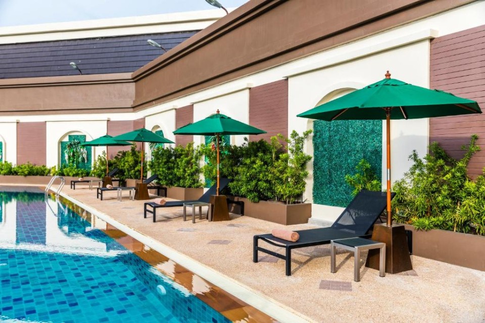 محوطه هتل محوطه هتل