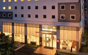 محوطه هتل محوطه هتل