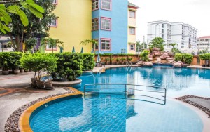 محوطه هتل محوطه هتل