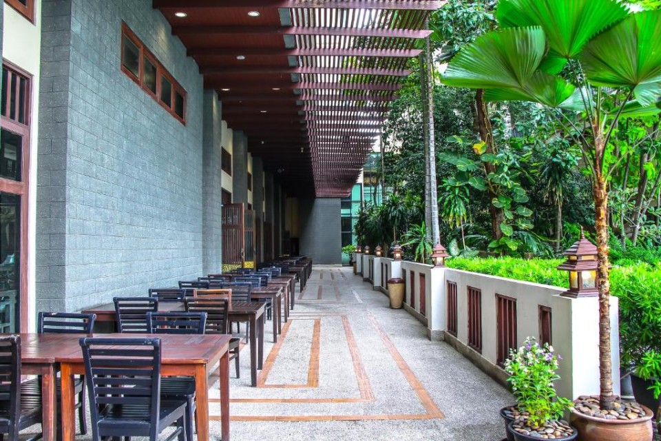 محوطه هتل محوطه هتل