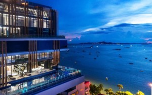 محوطه هتل محوطه هتل