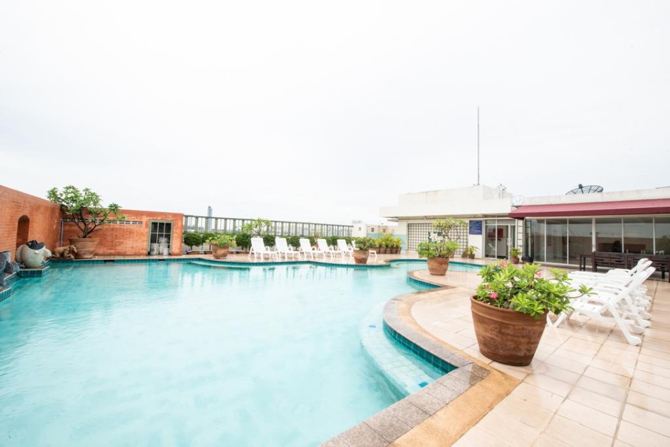 استخر استخر