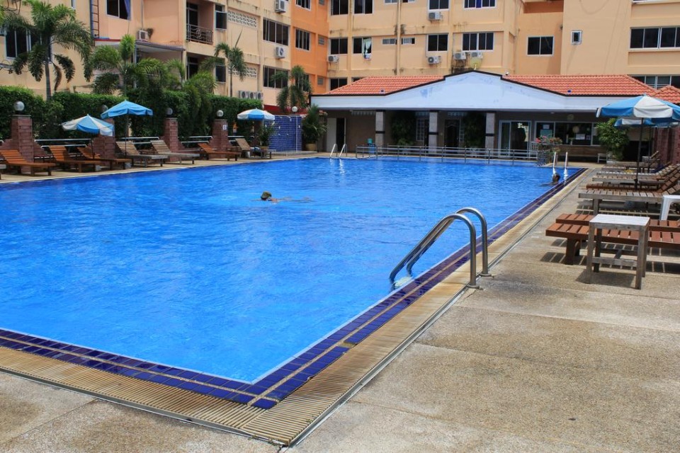 استخر استخر