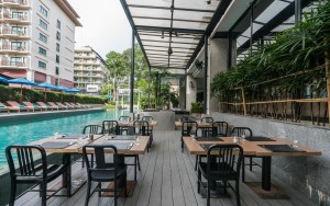 محوطه هتل محوطه هتل