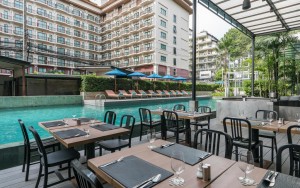 محوطه هتل محوطه هتل