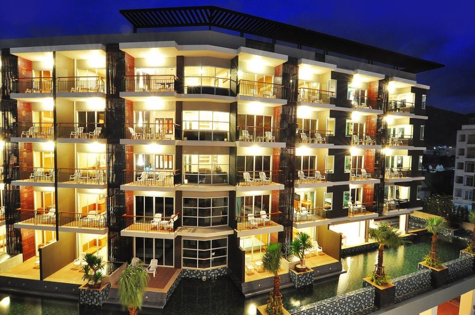 محوطه هتل محوطه هتل