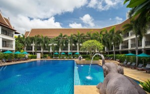 محوطه هتل محوطه هتل