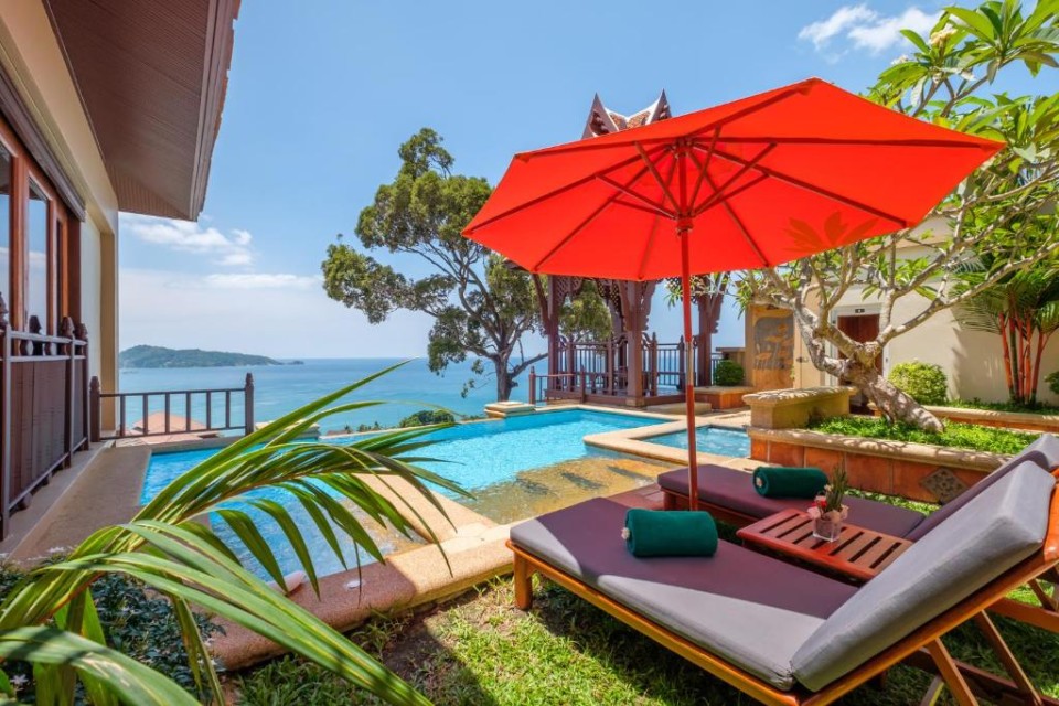 محوطه هتل محوطه هتل