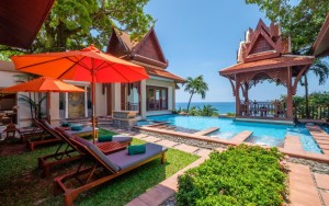 محوطه هتل محوطه هتل