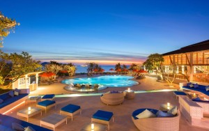 محوطه هتل محوطه هتل