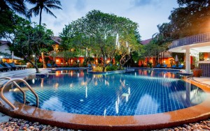 محوطه هتل محوطه هتل