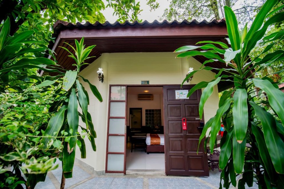 محوطه هتل محوطه هتل