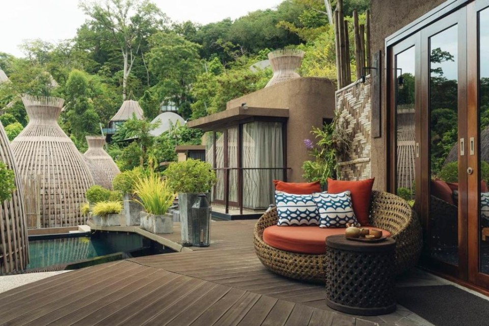 محوطه هتل محوطه هتل