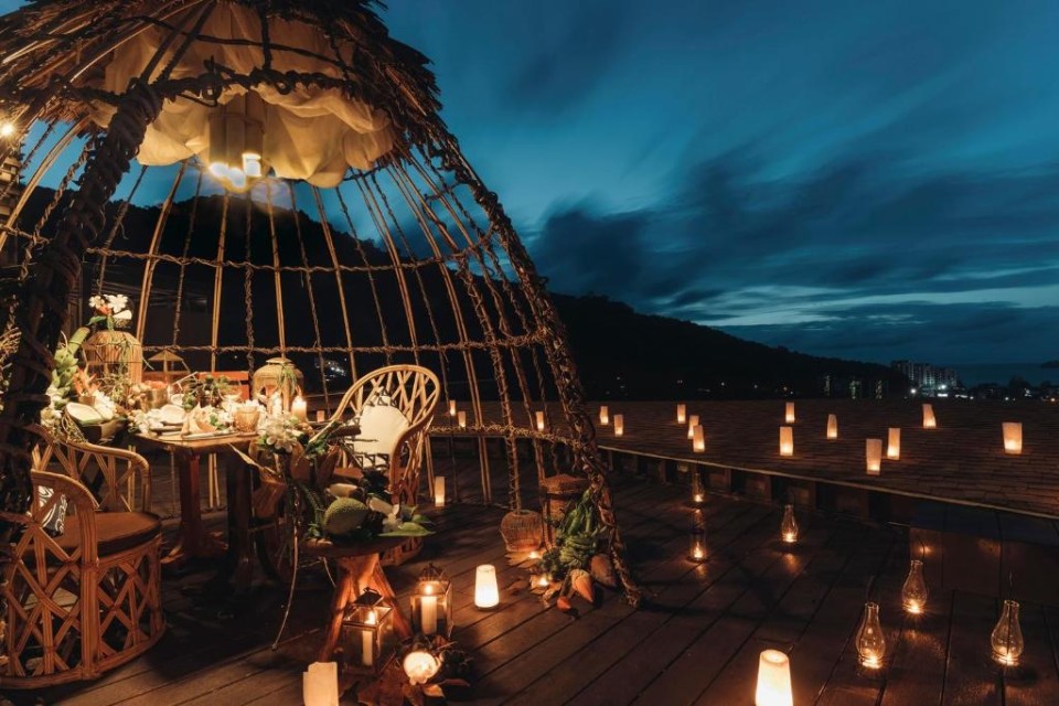 محوطه هتل محوطه هتل