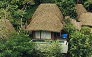 محوطه هتل محوطه هتل