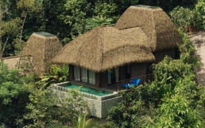 محوطه هتل محوطه هتل