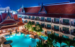 محوطه هتل محوطه هتل