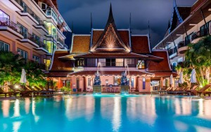 محوطه هتل محوطه هتل