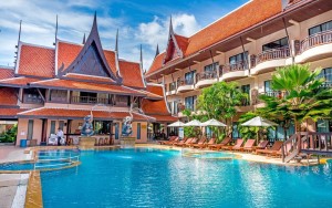 محوطه هتل محوطه هتل