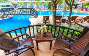 محوطه هتل محوطه هتل