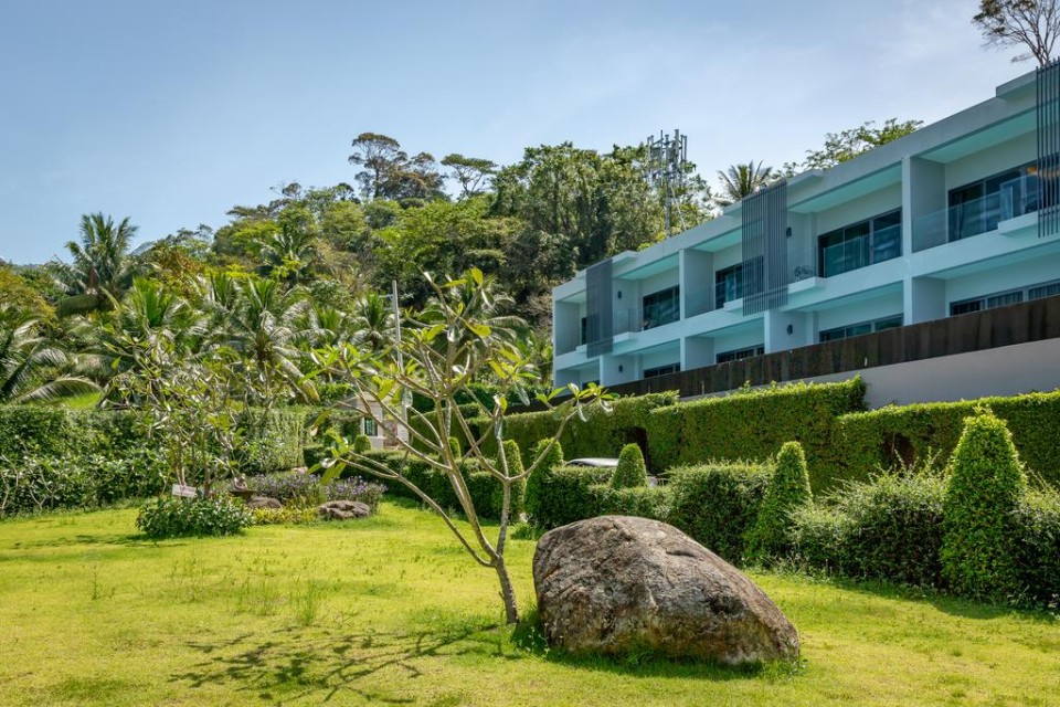 محوطه هتل محوطه هتل