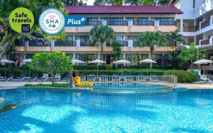 محوطه هتل محوطه هتل