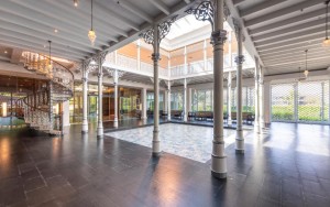 محوطه هتل محوطه هتل