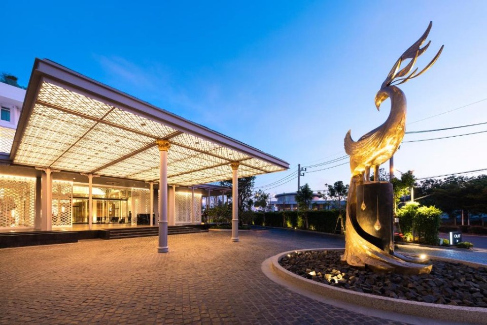 محوطه هتل محوطه هتل