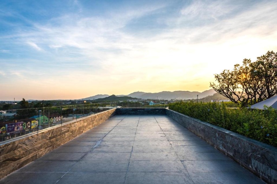 محوطه هتل محوطه هتل