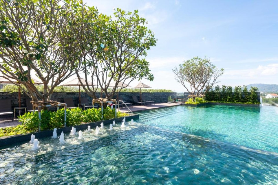 محوطه هتل محوطه هتل