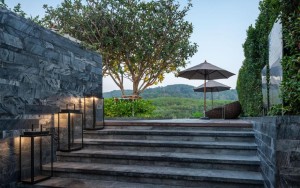 محوطه هتل محوطه هتل