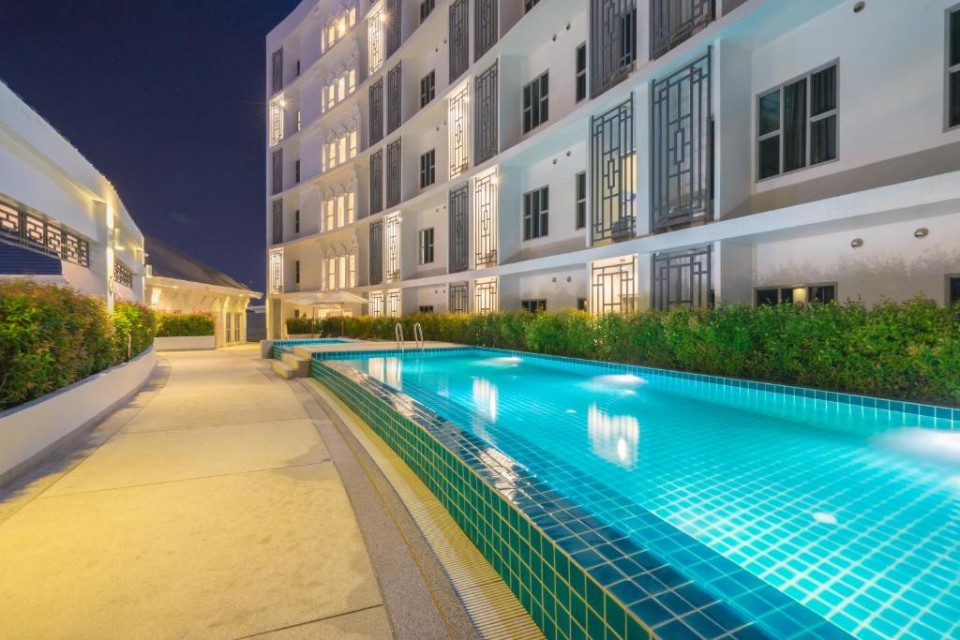 محوطه هتل محوطه هتل