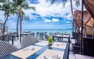 محوطه هتل محوطه هتل