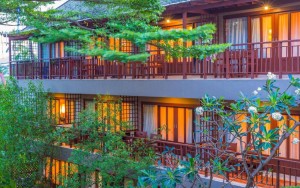 محوطه هتل محوطه هتل