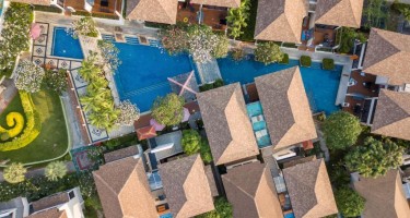 هتل The Briza Beach Resort سامویی