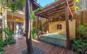 محوطه هتل محوطه هتل