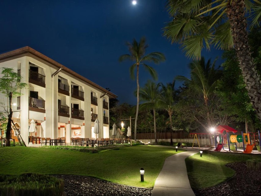 محوطه هتل محوطه هتل