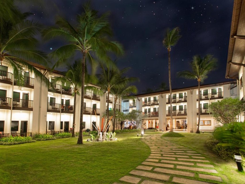 محوطه هتل محوطه هتل