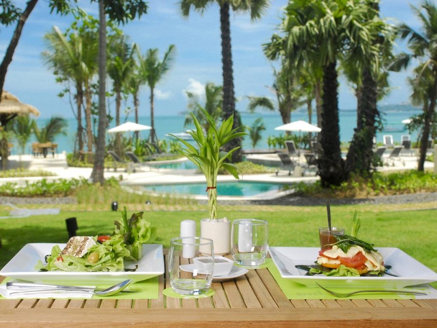 محوطه هتل محوطه هتل