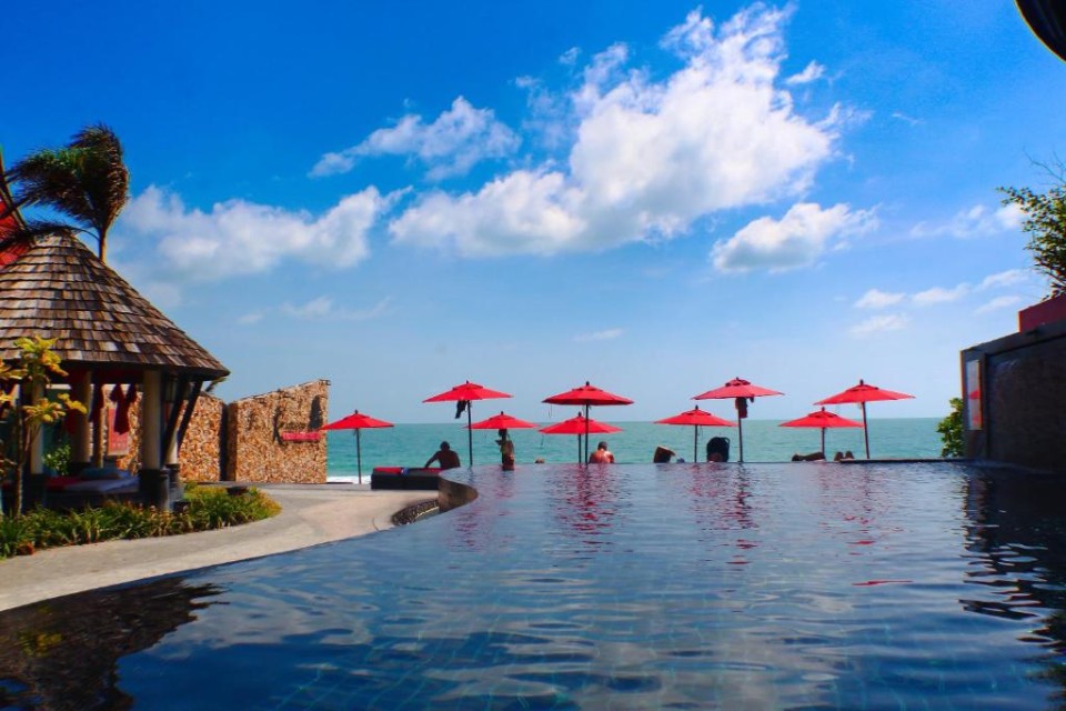 محوطه هتل محوطه هتل