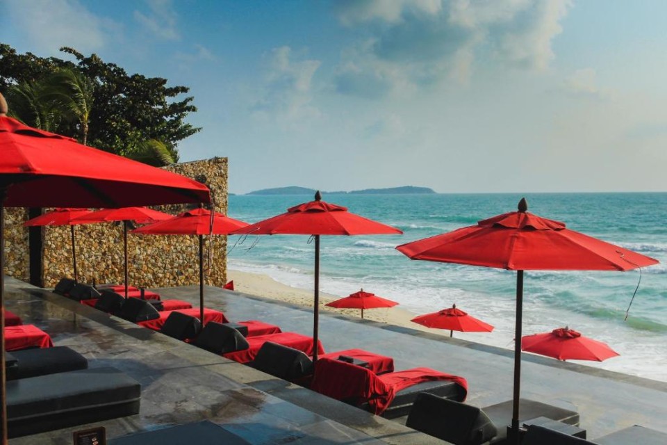 محوطه هتل محوطه هتل