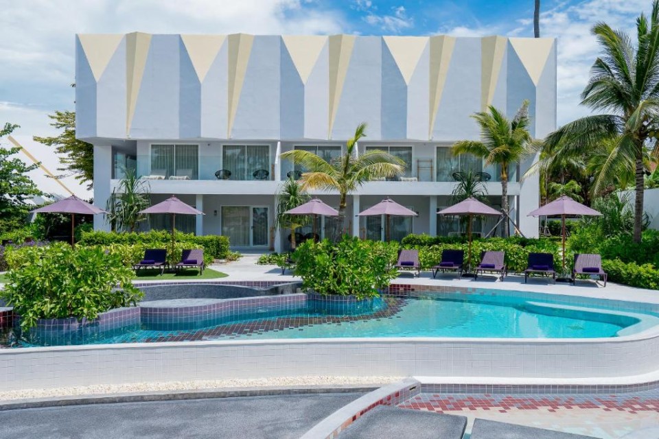 محوطه هتل محوطه هتل