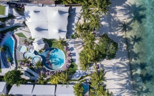 محوطه هتل محوطه هتل