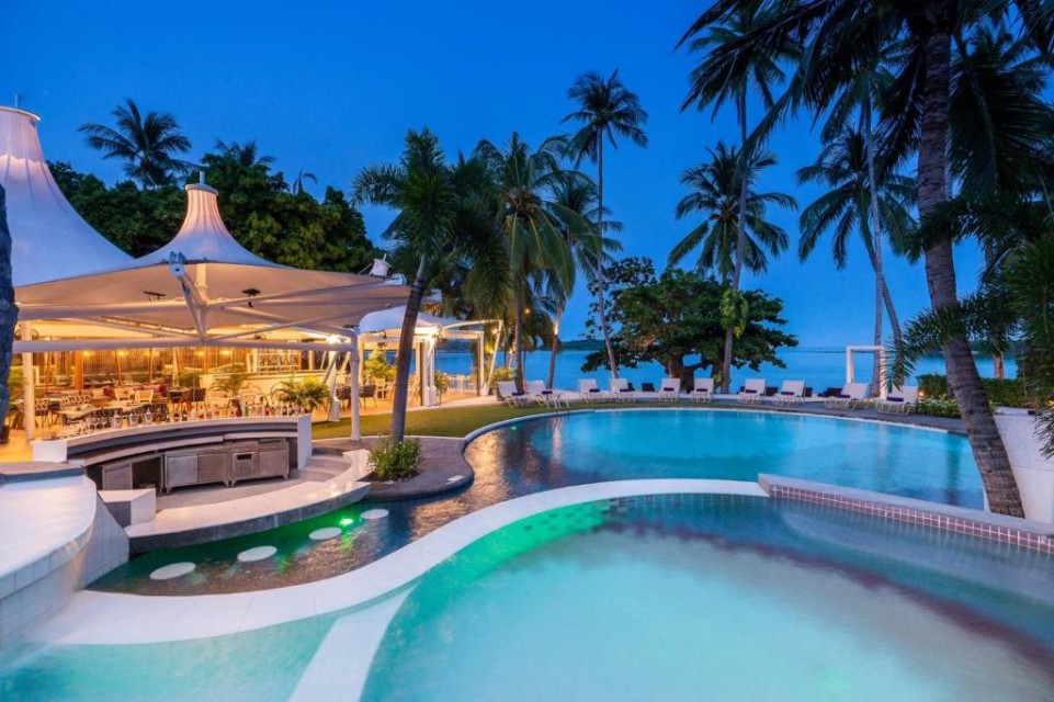 محوطه هتل محوطه هتل