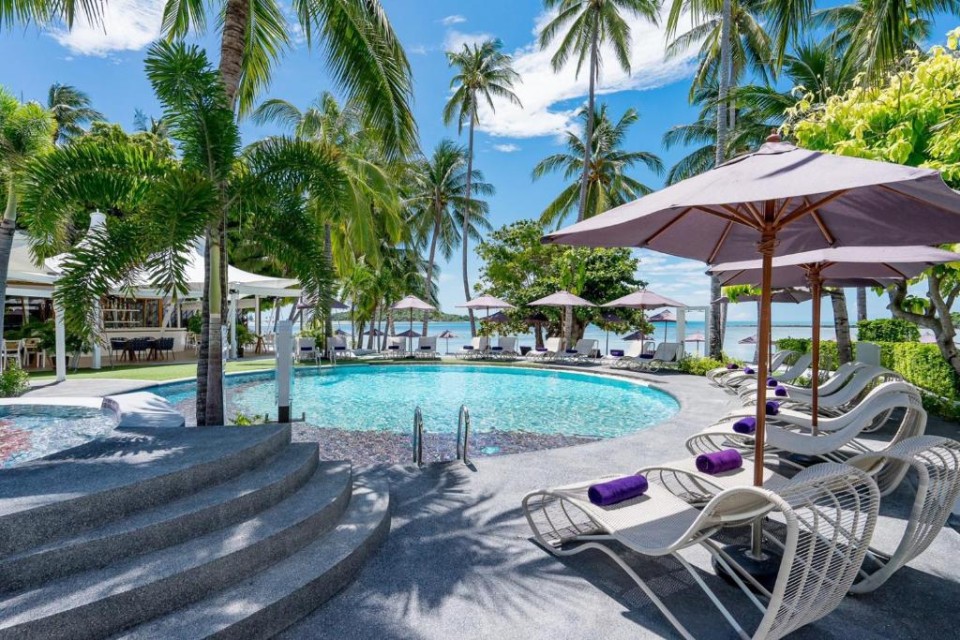 محوطه هتل محوطه هتل